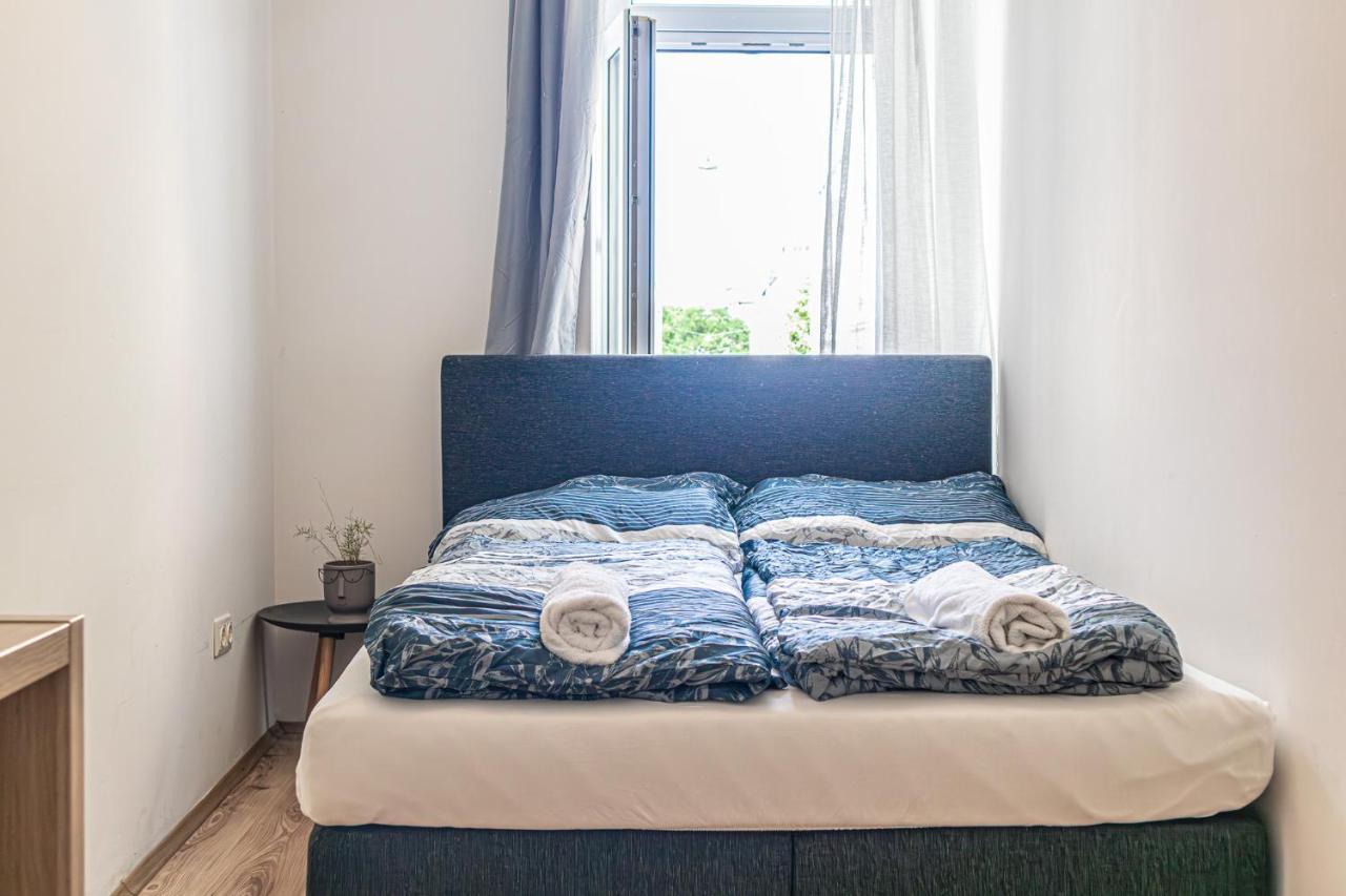 Attractive 1br And 1 Lr Comfortable Design, Great Location Apartament