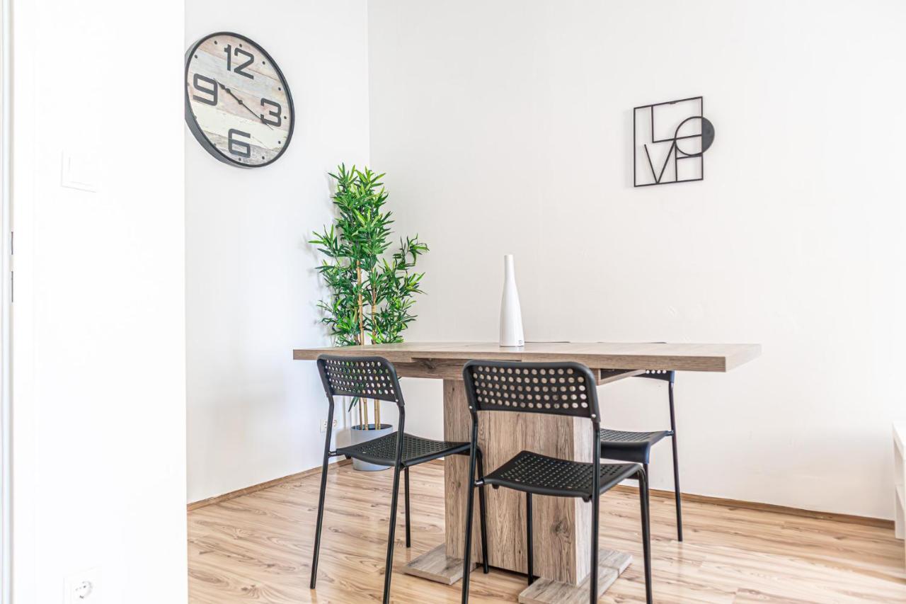 Apartament Attractive 1br And 1 Lr Comfortable Design, Great Location Viena